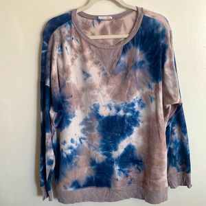 Women’s tie dye sweatsuit